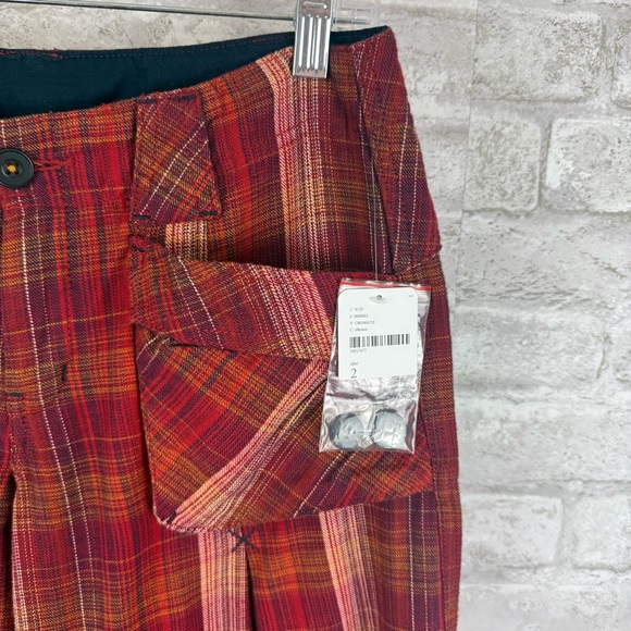 Free People‎ Size 2 Birch Wide Leg Pant Plaid Red NWT - Picture 4 of 7